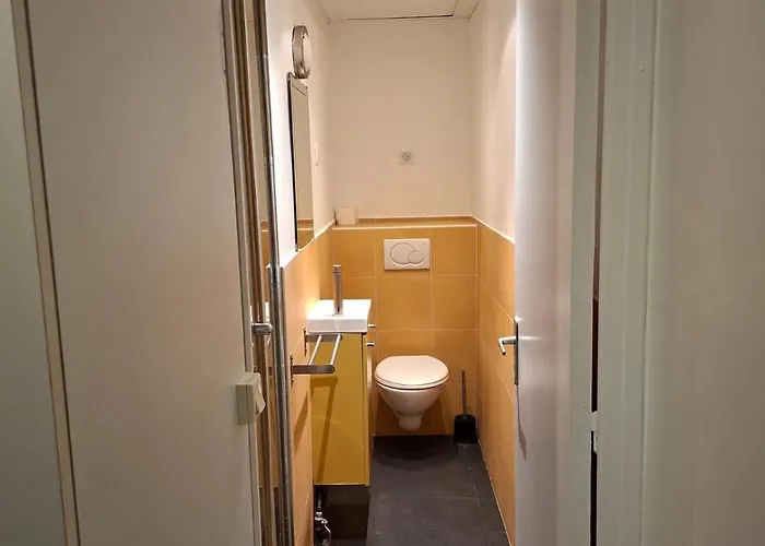 Private Guest And Bath Steps From Notre Dame Gæstehus Paris